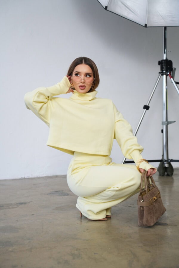 Komplet dresowy damski BG Neris | masełko Komplet dresowy damski BG Neris | masełko