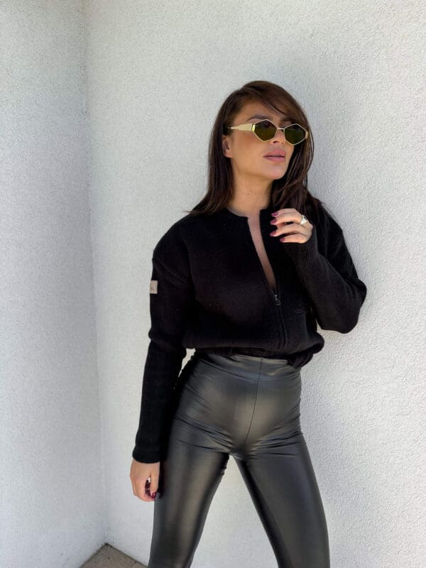 Bomberka MOHAIR - czarna Bomberka MOHAIR - czarna