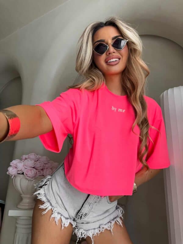 T-shirt pudełkowy ALLO - neon róż T-shirt pudełkowy ALLO - neon róż
