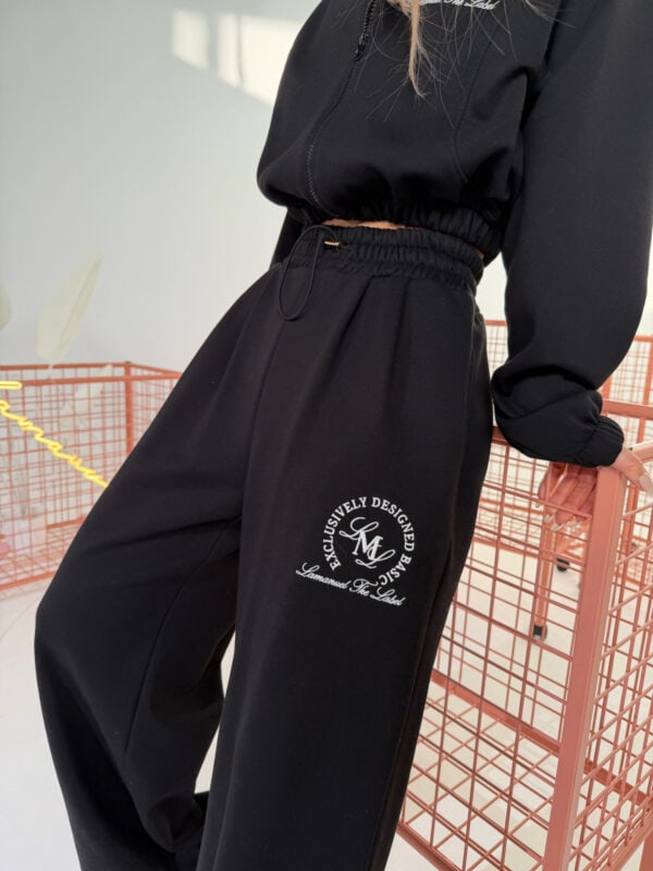 Spodnie REGULAR czarne