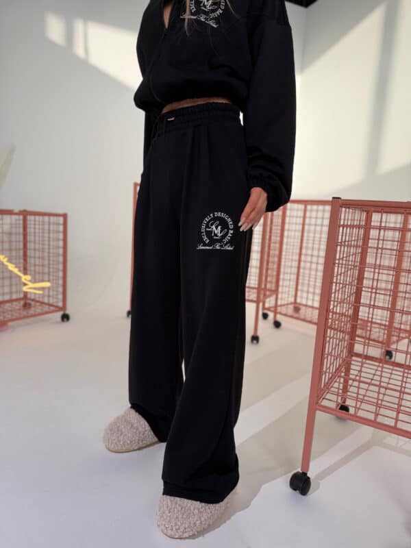 Spodnie REGULAR czarne