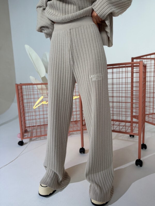 Komplet YARN beż Komplet YARN beż