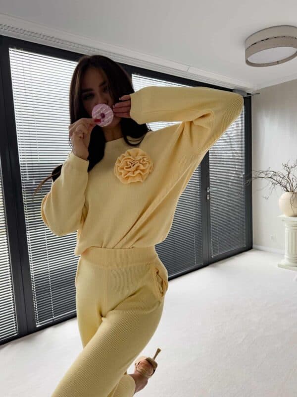 Komplet DELANI LONG – bananowy