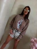 Dekatyzowana bluza HAND - ciemny beż