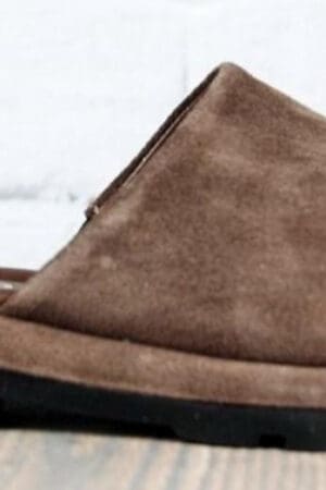 Klapki Boccato p319 126 T112 czekolada zamsz