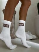 Skarpetki GUESSY – biało-beżowe