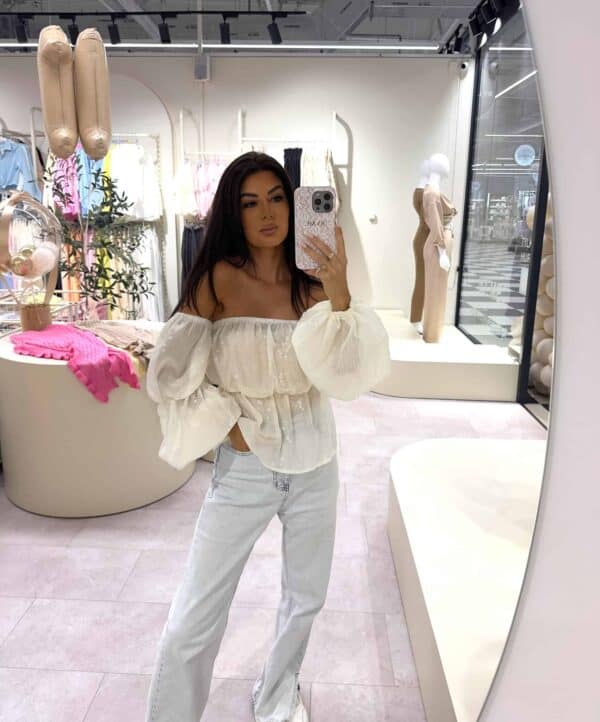 Bluzka hiszpanka MISS print kwiatuszki – ecru Bluzka hiszpanka MISS print kwiatuszki – ecru