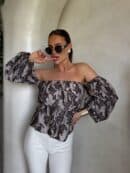 Bluzka hiszpanka MISS print ornament – kawowy Bluzka hiszpanka MISS print ornament – kawowy