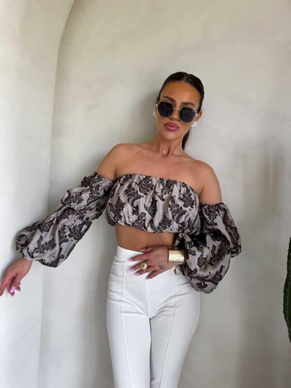 Bluzka hiszpanka MISS print ornament – kawowy Bluzka hiszpanka MISS print ornament – kawowy