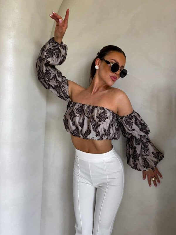 Bluzka hiszpanka MISS print ornament – kawowy Bluzka hiszpanka MISS print ornament – kawowy