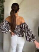 Bluzka hiszpanka MISS print ornament – kawowy Bluzka hiszpanka MISS print ornament – kawowy