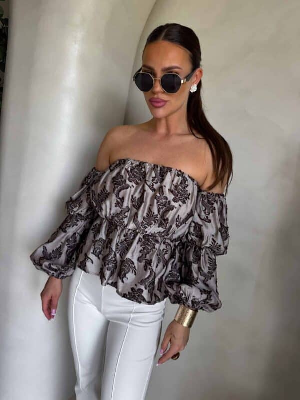 Bluzka hiszpanka MISS print ornament – kawowy Bluzka hiszpanka MISS print ornament – kawowy