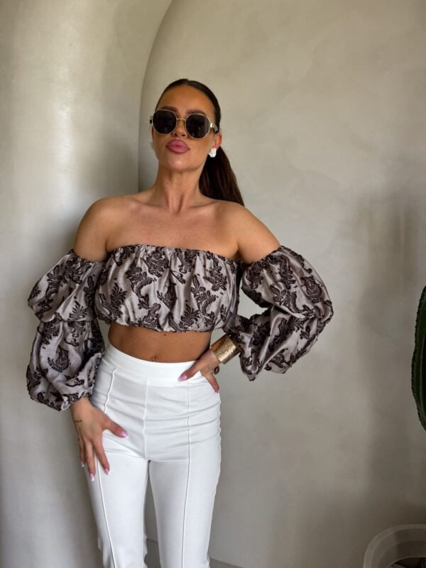 Bluzka hiszpanka MISS print ornament – kawowy Bluzka hiszpanka MISS print ornament – kawowy