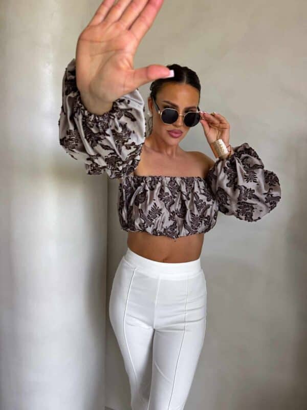 Bluzka hiszpanka MISS print ornament – kawowy Bluzka hiszpanka MISS print ornament – kawowy