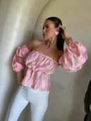 Bluzka hiszpanka MISS print ornament – różowy