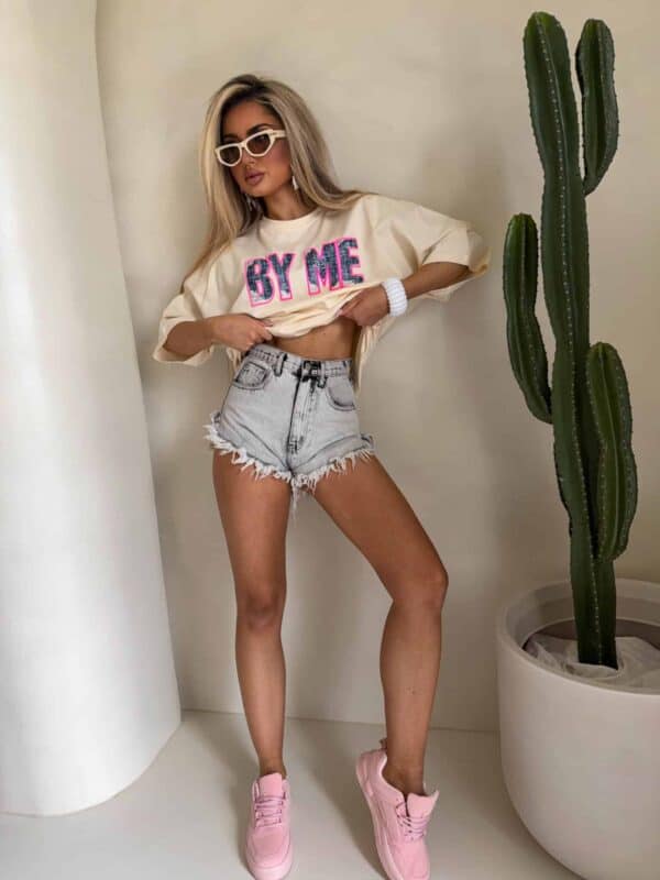 T-shirt BY ME jeans – waniliowy