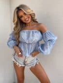 Bluzka hiszpanka MISS print kwiatuszki – niebieskie Bluzka hiszpanka MISS print kwiatuszki – niebieskie