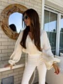 Bluzka BOHO – jasny beż