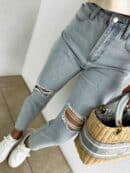 Jeansy MOM FIT HOLES – jeansowe