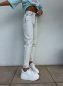 Jeansy MOM FIT – light blue Jeansy MOM FIT – light blue