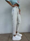 Jeansy MOM FIT – light blue Jeansy MOM FIT – light blue