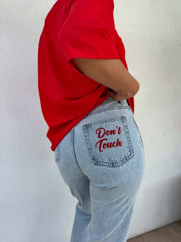 Jeansy MOM FIT DON'T TOUCH – jeansowe Jeansy MOM FIT DON'T TOUCH – jeansowe